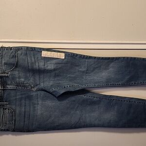 Universal Thread Women's Blue Jeans